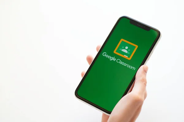 Moscow Russia April 2020 Google Classroom Application Logo Screen Iphone — Stock Photo, Image