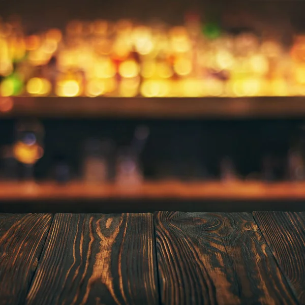 Lege Houten Bar Tafelblad Met Gedeconcentreerde Achtergrond Bar Teller Tafel — Stockfoto