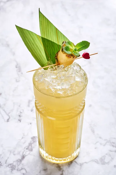 Mai Tai Classic Alcohol Long Drink Hawaiian Cocktail Mai Tai — Stok fotoğraf