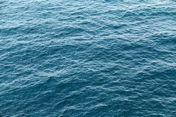Blauwe Zee Kalme Water Textuur Lichtgolven — Stockfoto