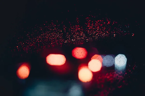 Tráfego Nocturno Chuva Cai Pára Brisas Bokeh — Fotografia de Stock