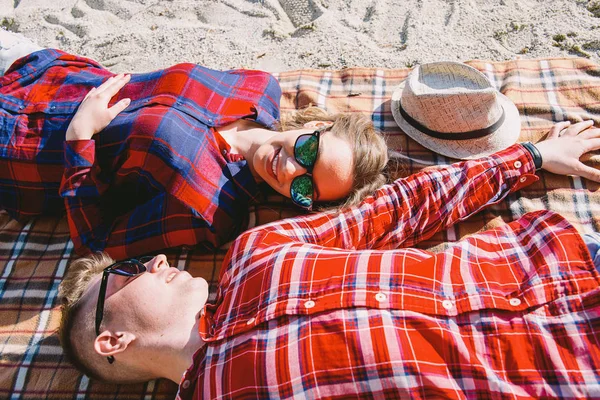 Historia de amor en un lago — Foto de Stock