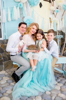 aile Paskalya kutlamaları