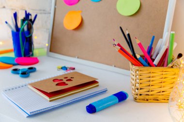 Cork kurula notlar, kırpma yolu dahil