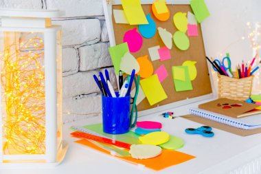 Cork kurula notlar, kırpma yolu dahil