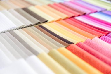 Kumaş ve tekstil bir dükkan ya da mağaza rulo