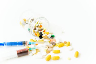 farklı ilaçlar, haplar, haplar. İlaç ilaç hapları.