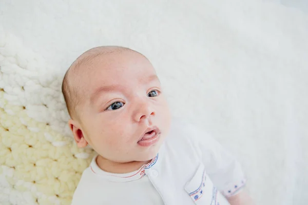 Carino neonato nei primi mesi di vita — Foto Stock