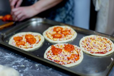 pasta çeşitleri pişer