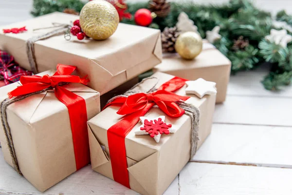 Regalos Navidad Cajas Regalo Sobre Fondo Madera —  Fotos de Stock