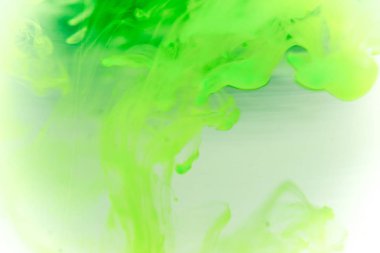 bir damla su dökme boya