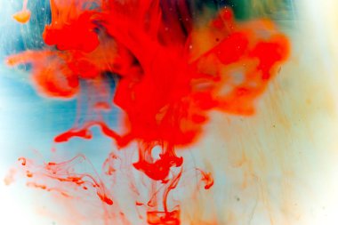 bir damla su dökme boya