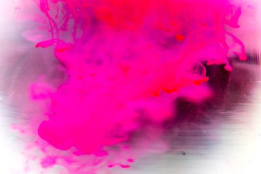 bir damla su dökme boya