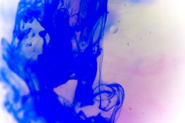 bir damla su dökme boya