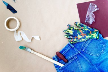 bir grup inşaat araçları veya aletleri