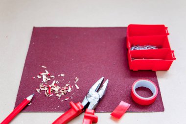 bir grup inşaat araçları veya aletleri