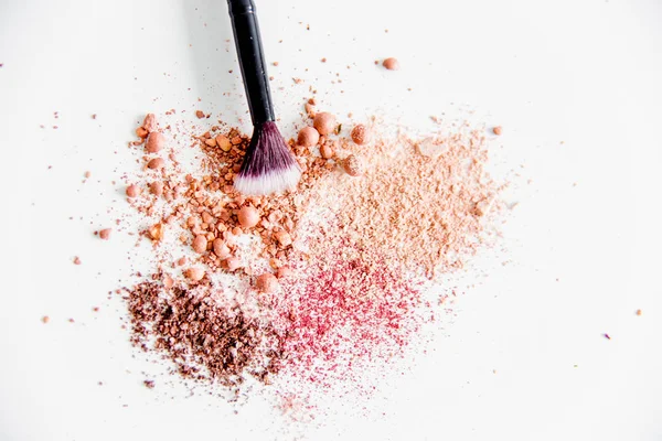 Coisas para maquiagem: lápis, rímel, delineador e sombra — Fotografia de Stock