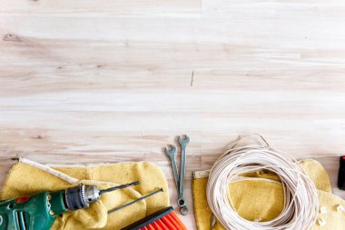 bir grup inşaat araçları veya aletleri