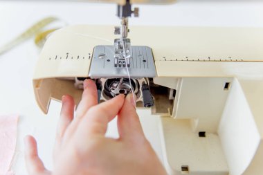 eller bir dikiş makinesi kullanıyorsanız