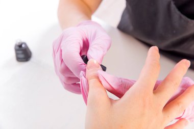 profesyonel manikür yordamda bir güzellik salonu