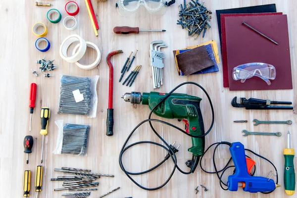 Un conjunto de herramientas o instrumentos de construcción —  Fotos de Stock
