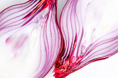 Beyaz arka planda yeni bir sebze grubu