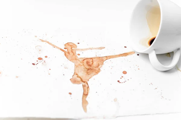 Sıcak kahve latte sanat beyaz bir arka plan üzerinde — Stok fotoğraf