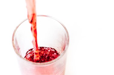 farklı meyve ve meyve suyu ya da iki yüzlü bir cam