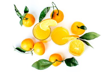 farklı meyve ve meyve suyu ya da iki yüzlü bir cam