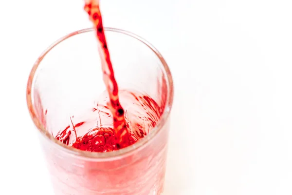 Verschillende fruit en SAP of smoothie in een glas — Stockfoto