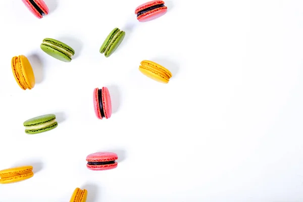 Vários biscoitos de macarons doces coloridos para sobremesa — Fotografia de Stock