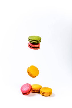 çeşitli renkli tatlı macarons kurabiye tatlı