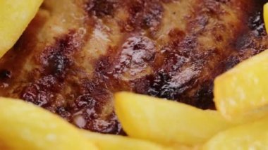Hamburger, patates kızartması
