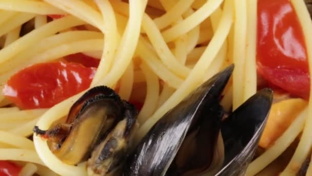 バイオ ムール貝のスパゲッティ — ストック動画