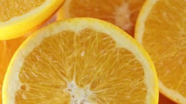 Portakal suyu için ikiye böldüm