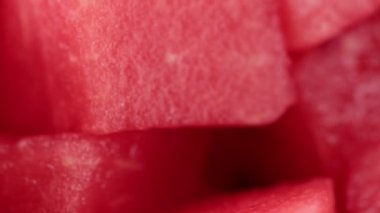 karpuz küpler halinde kesilmiş