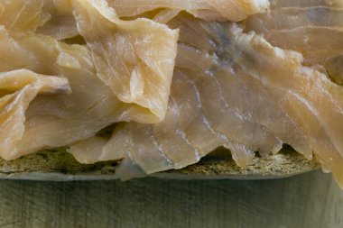 Bruschetta somon bio içeren