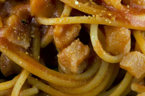 Spagetti all 'amatriciana bio