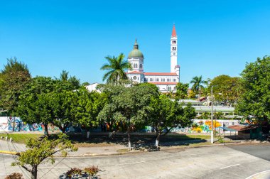 Maria Auxiliadora Don Ra Kilisesi geniş açı.