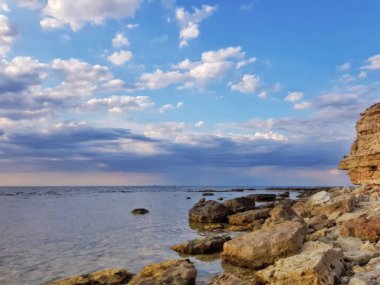Kırım. Akşam manzarası. Denizde gün batımı.