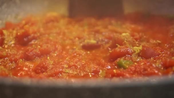 Fierbe Mexican Food Chili Sin Carne Într Tigaie — Videoclip de stoc