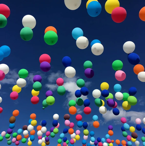 Vacanze Estive Palloncini Colorati Cielo Blu Tbilisi Georgia 2017 — Foto Stock