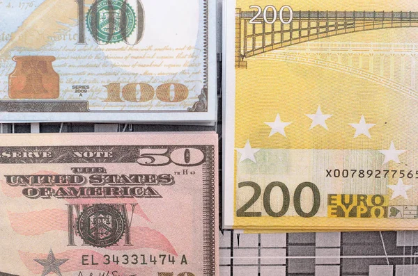 Hodnotách dolary a eura v složení. — Stock fotografie