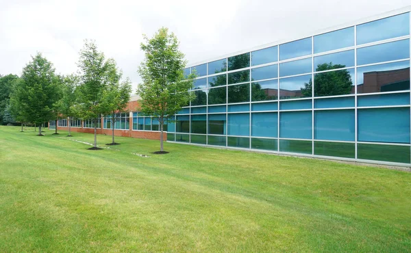 Modern Company Building Exterior Blue Glass — Stock Photo, Image