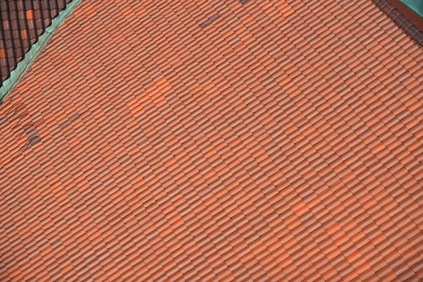 Close Red Shingle Roof — стоковое фото