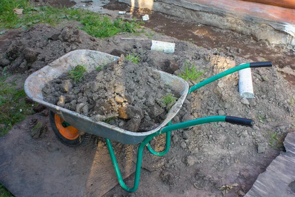 Garden Trolley Ground Wheelbarrow — Stock Photo, Image