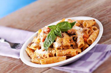 Makarna Bolonez. Tipik İtalyan yemeği..