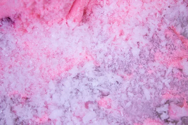 metin arkaplanı, pembe dondurma, dondurmanın üzerindeki don, çilek, metin için yeri olan pankart