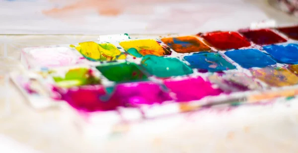 Çizim için kirli suluboya resimler.