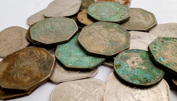 Mehrere Alte Irakische Geldmünzen — Stockfoto